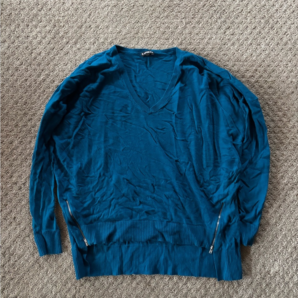Express Women’s V-Neck Sweater with Zipper Detailing